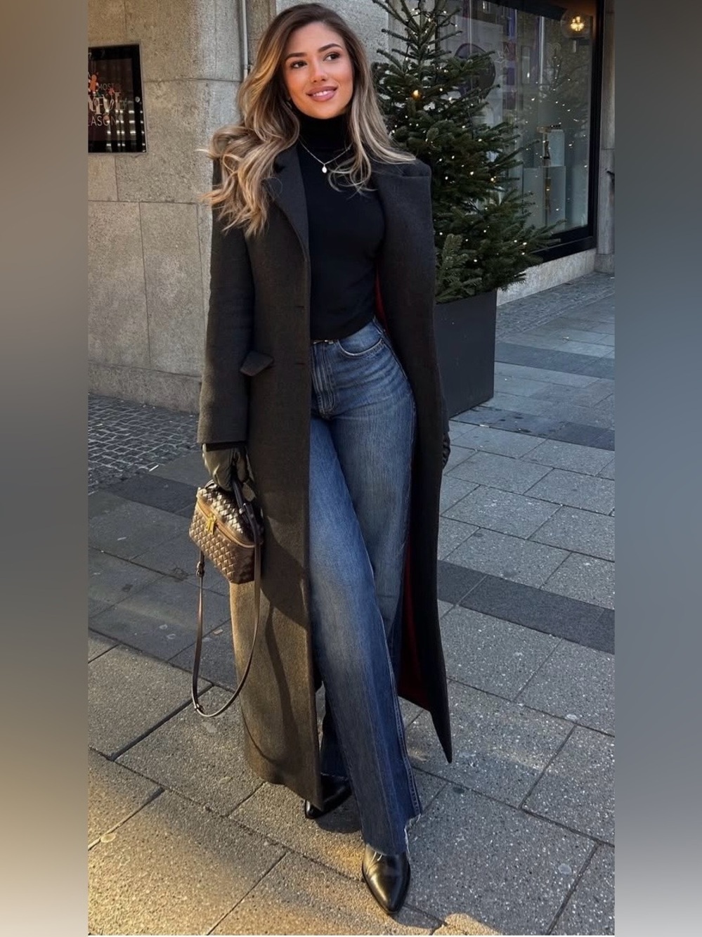 VIRAL NEW ZARA LUXURY COLLECTION FITTED COAT SIZE M
🚨 FINAL PRICE NO DISCOUNT - Picture 12 of 15